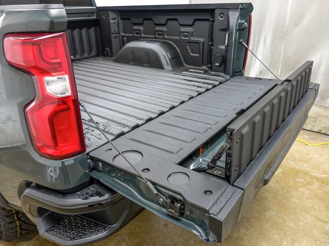 New 2026 Chevrolet Silverado 1500 ZR2 image 9