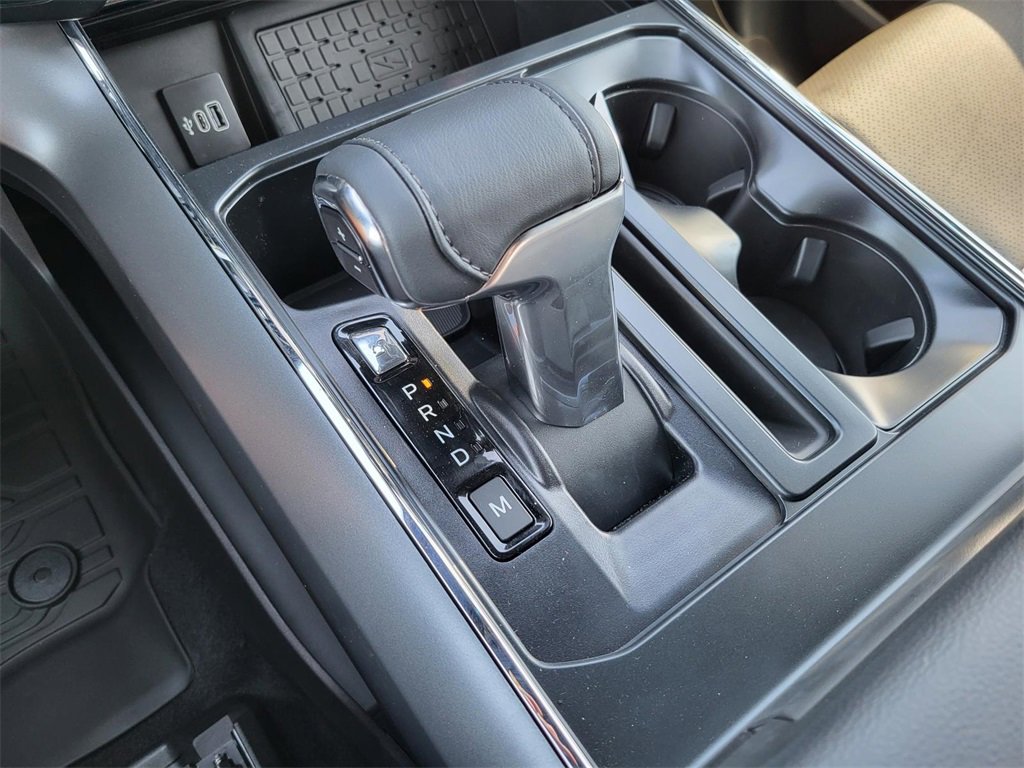 New 2025 Ford F150 Lariat w/ Equipment Group 502A High image 22