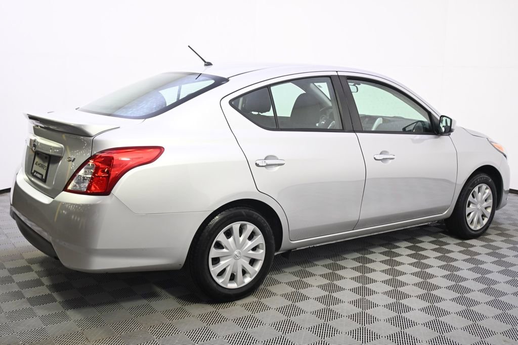 Used 2019 Nissan Versa SV FWD image 7