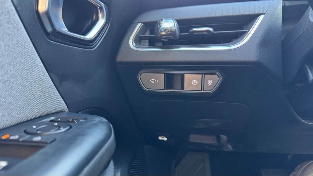 Certified 2025 Kia K4 GT-Line Turbo FWD image 12