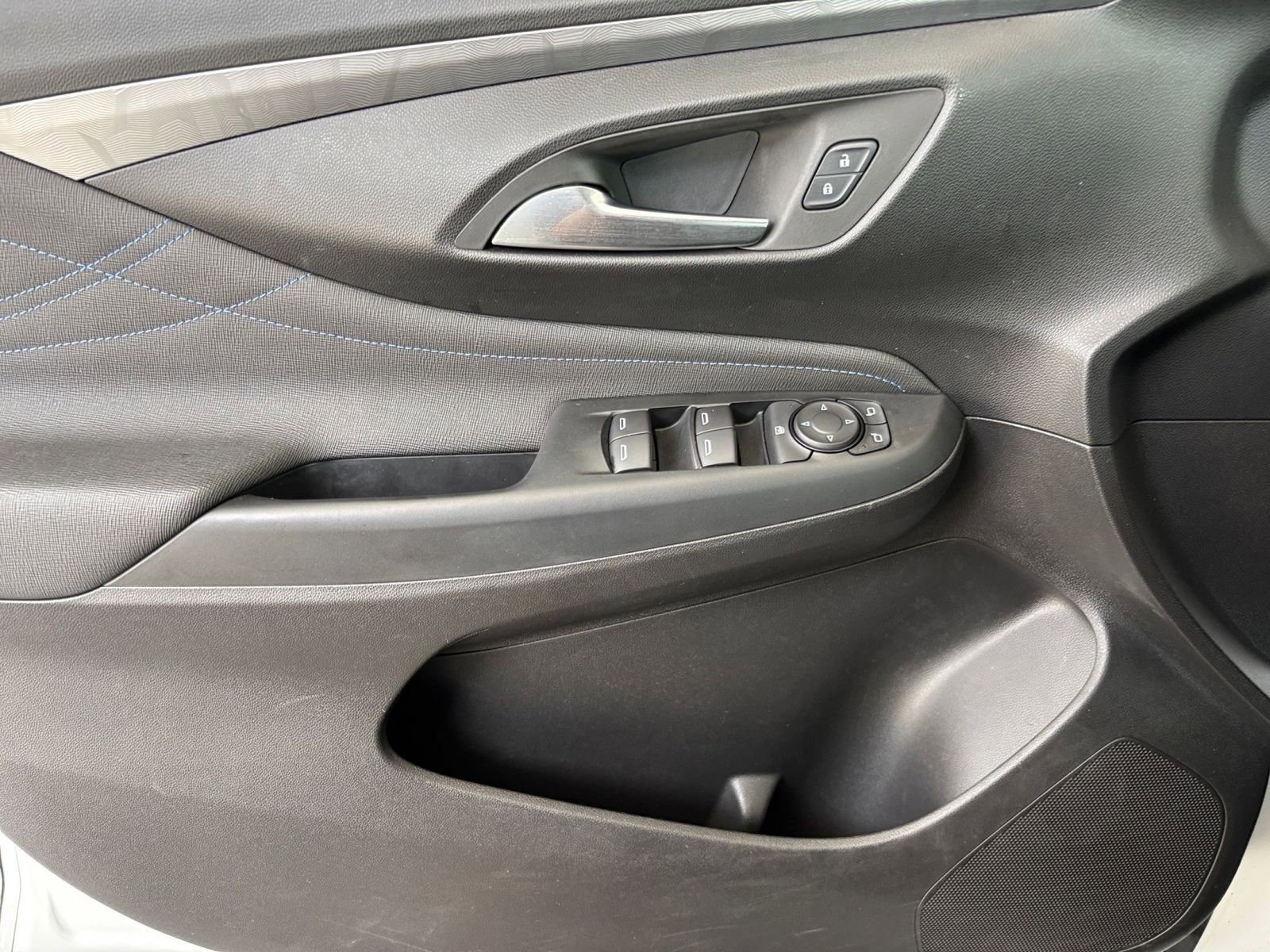 Used 2025 Buick Envista Sport Touring image 20