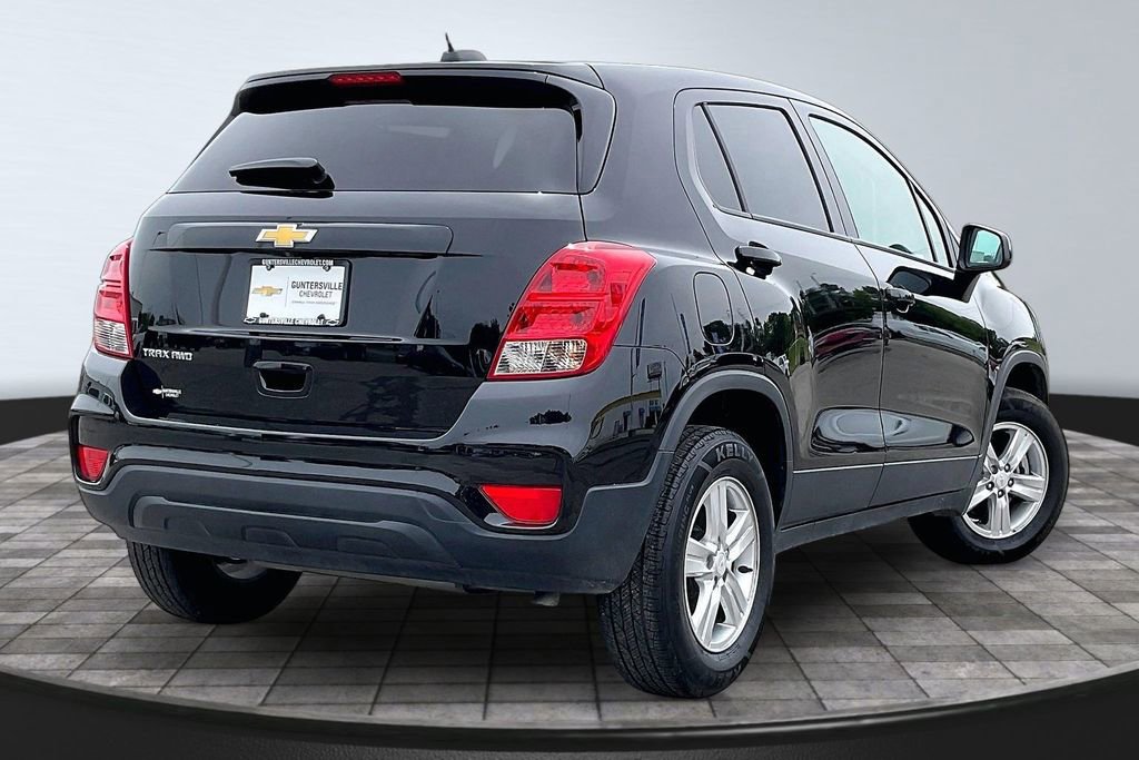 Used 2022 Chevrolet Trax LS w/ Tint and Cruise Package AWD/4WD video 2