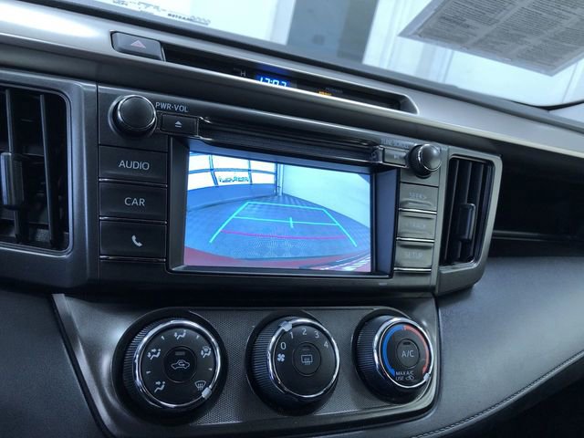 Used 2015 Toyota RAV4 LE image 28