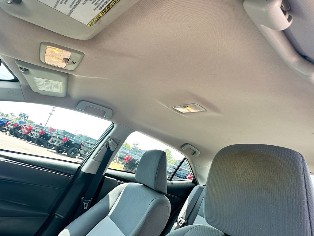 Used 2017 Toyota Corolla L FWD image 11
