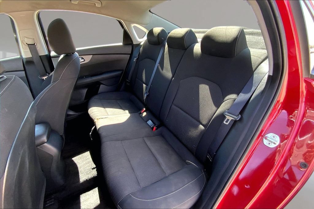 Used 2020 Kia Forte LXS FWD image 24