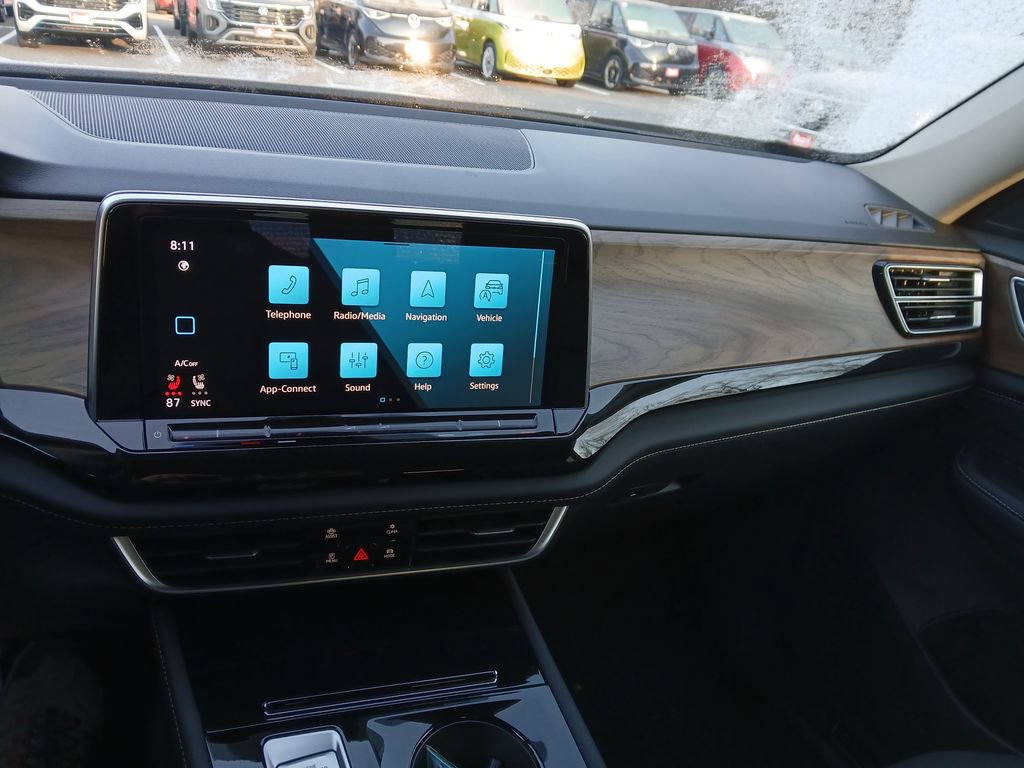 New 2025 Volkswagen Atlas SE FWD image 17