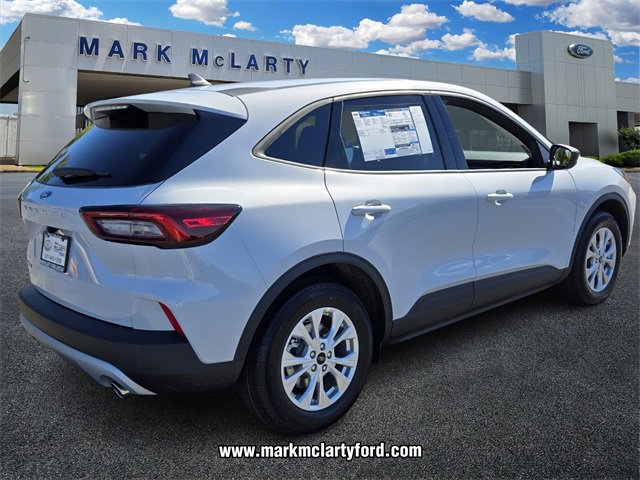 New 2026 Ford Escape Active image 3