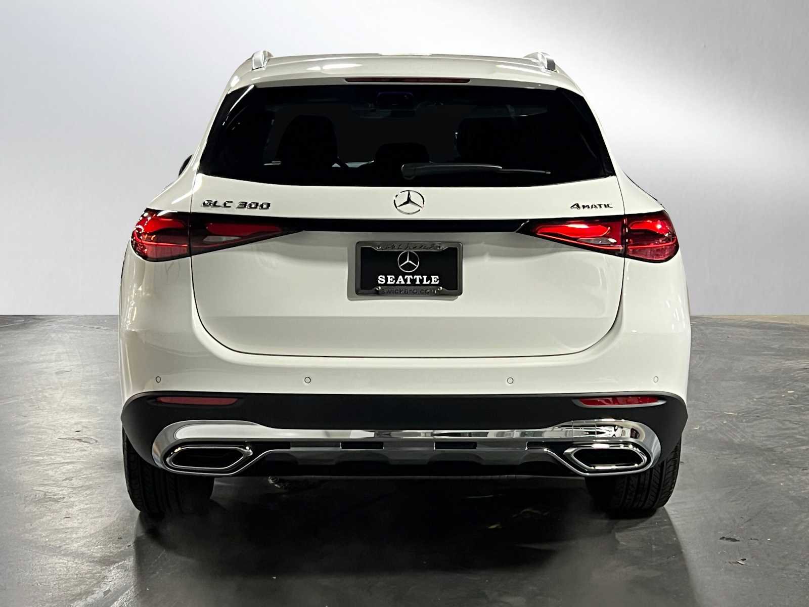 Certified 2025 Mercedes-Benz GLC 300 4MATIC image 4