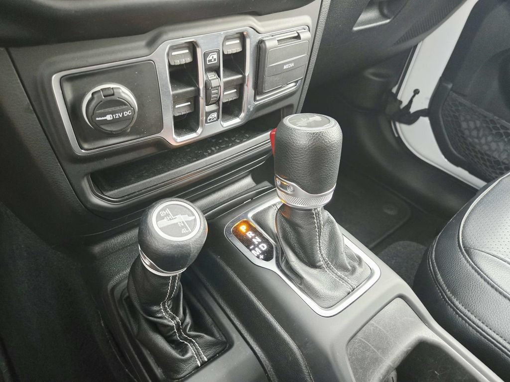 Certified 2021 Jeep Wrangler Unlimited Sahara AWD/4WD image 35