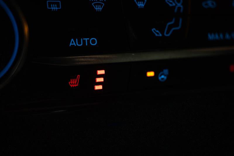 Used 2022 Ford Escape SE w/ Cold Weather Package image 19