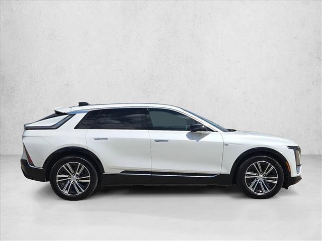 Used 2024 Cadillac Lyriq Luxury RWD image 4