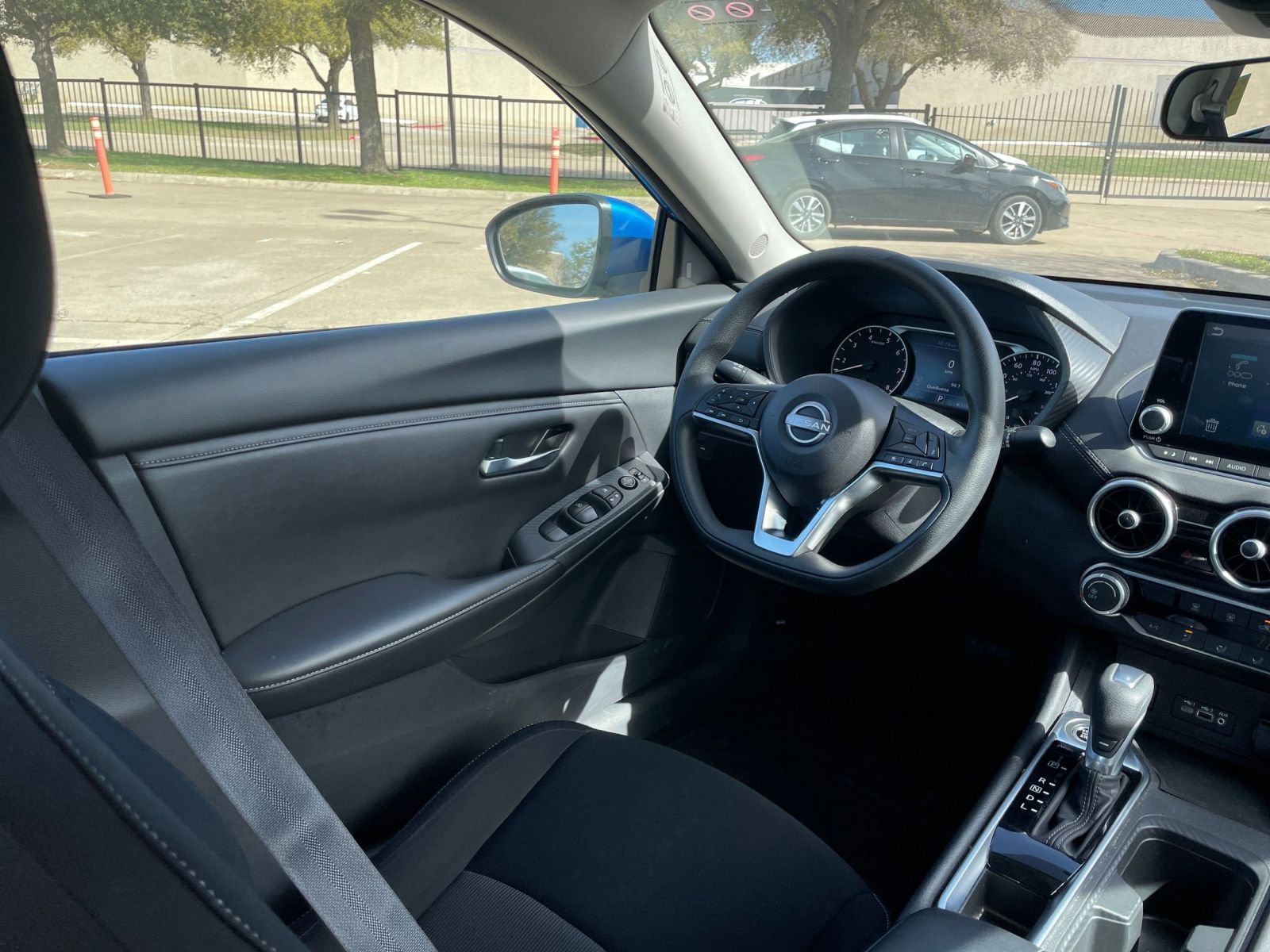 Used 2025 Nissan Sentra SV image 37