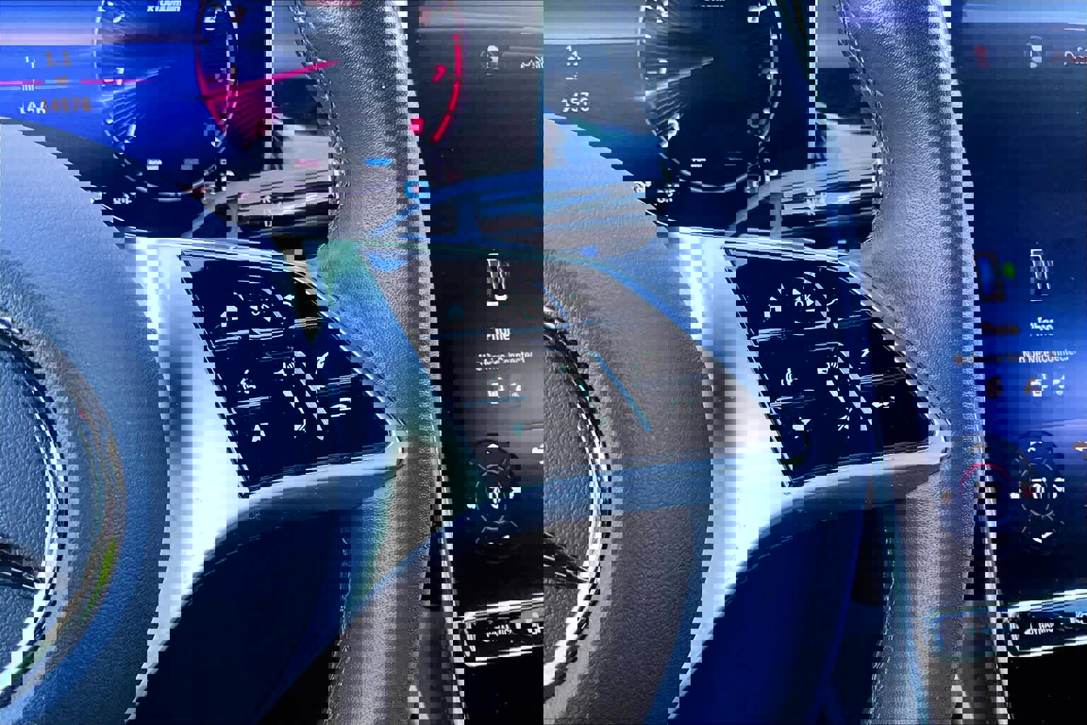 Used 2024 Mercedes-Benz GLC 300 image 24