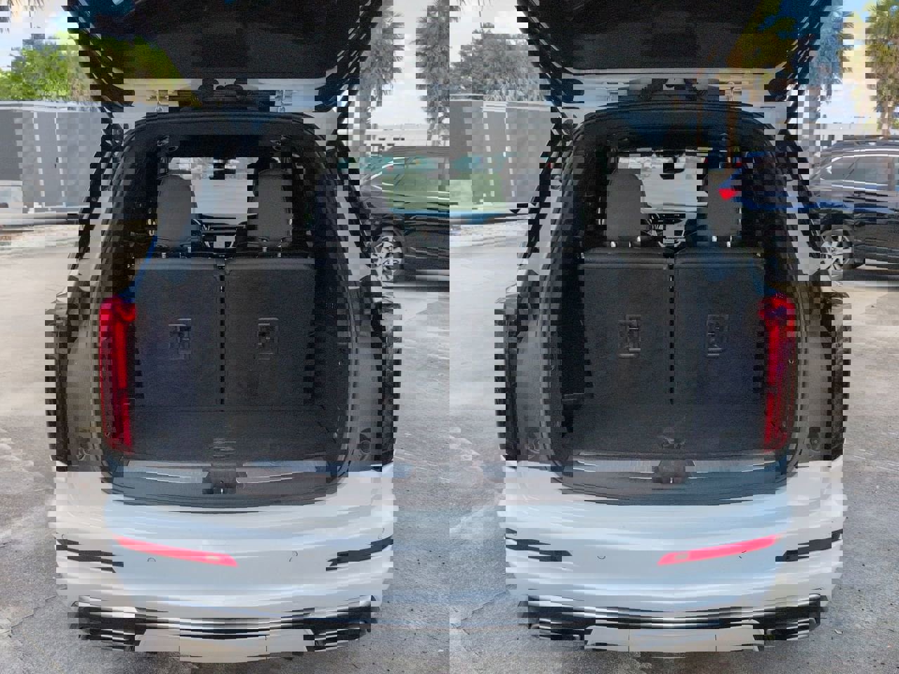 Used 2023 Cadillac XT6 Premium Luxury w/ Technology Package image 24