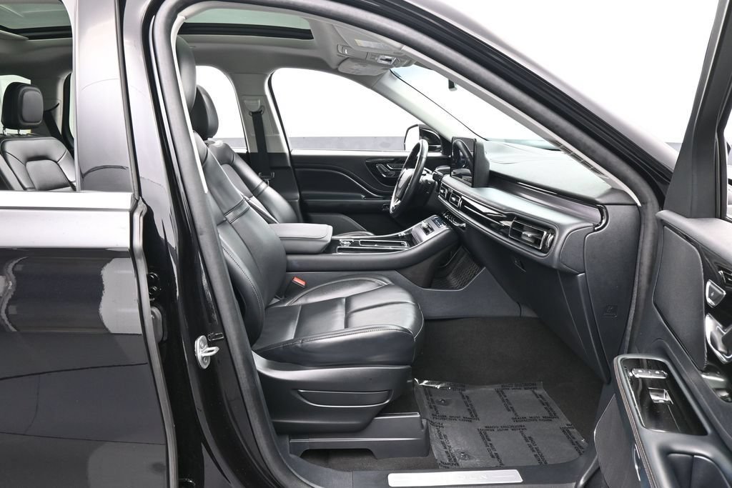 Used 2025 Lincoln Aviator 2WD image 38