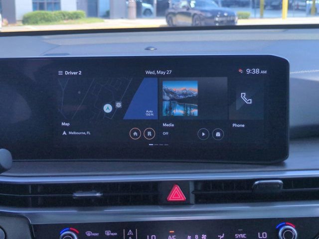 Used 2025 Kia Sorento SX AWD/4WD image 18
