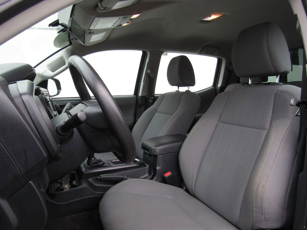 Used 2017 Toyota Tacoma SR w/ Tow Package AWD/4WD image 13