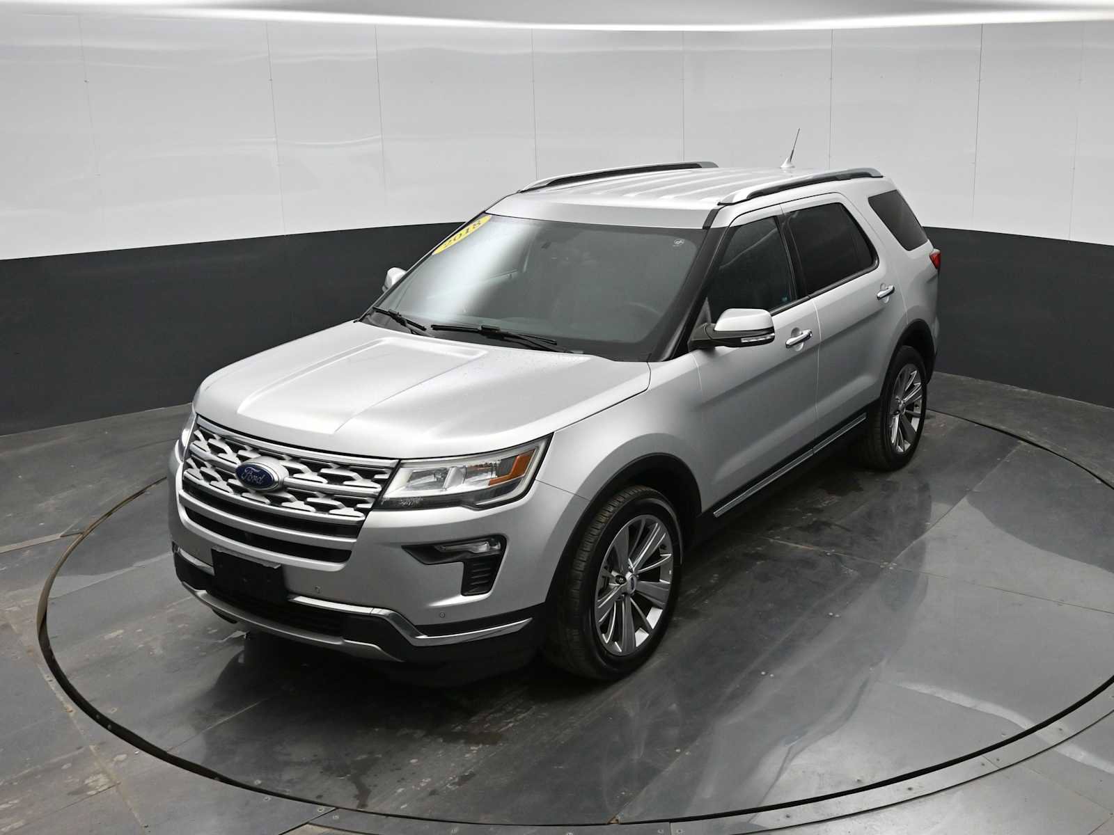 Used 2018 Ford Explorer Limited image 24