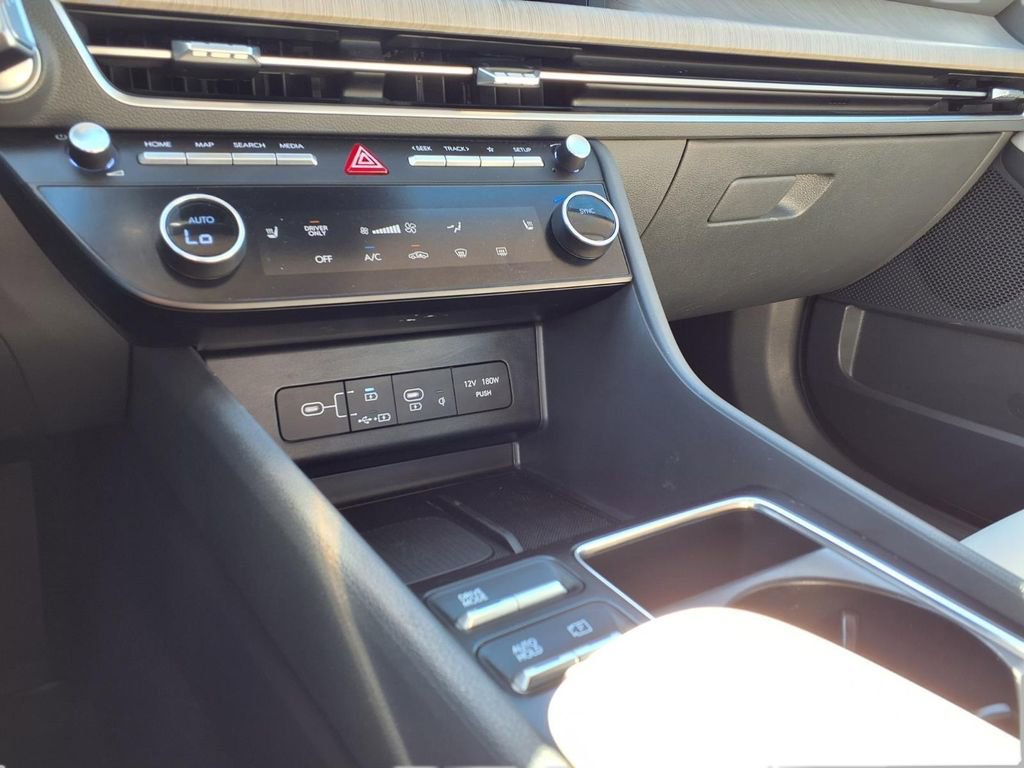 Used 2025 Hyundai Sonata SEL image 12