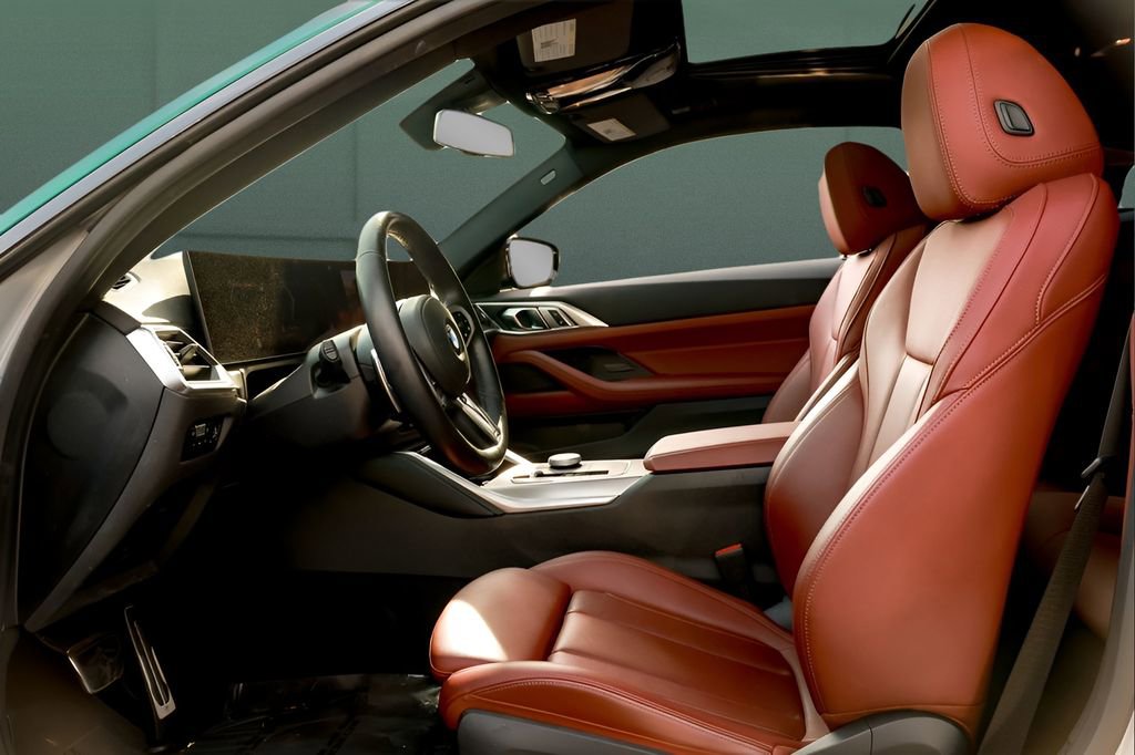 Used 2024 BMW M440i Coupe w/ Premium Package RWD image 10