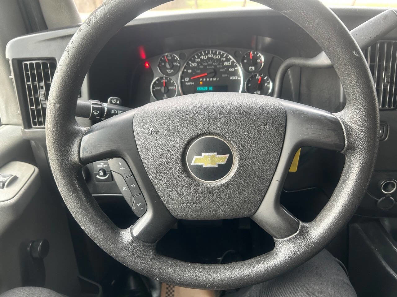 Used 2012 Chevrolet Express 2500 Extended image 20