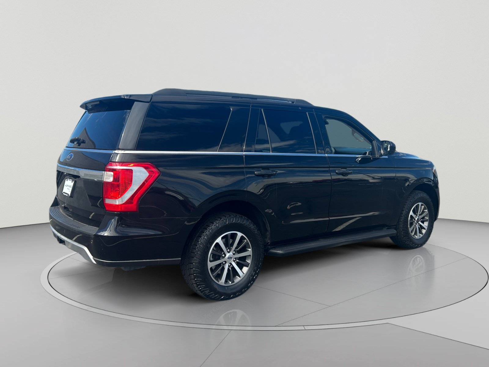 Used 2020 Ford Expedition XLT RWD image 5