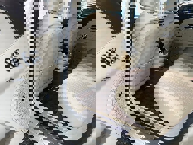 Used 2021 Bentley Flying Spur W12 image 20