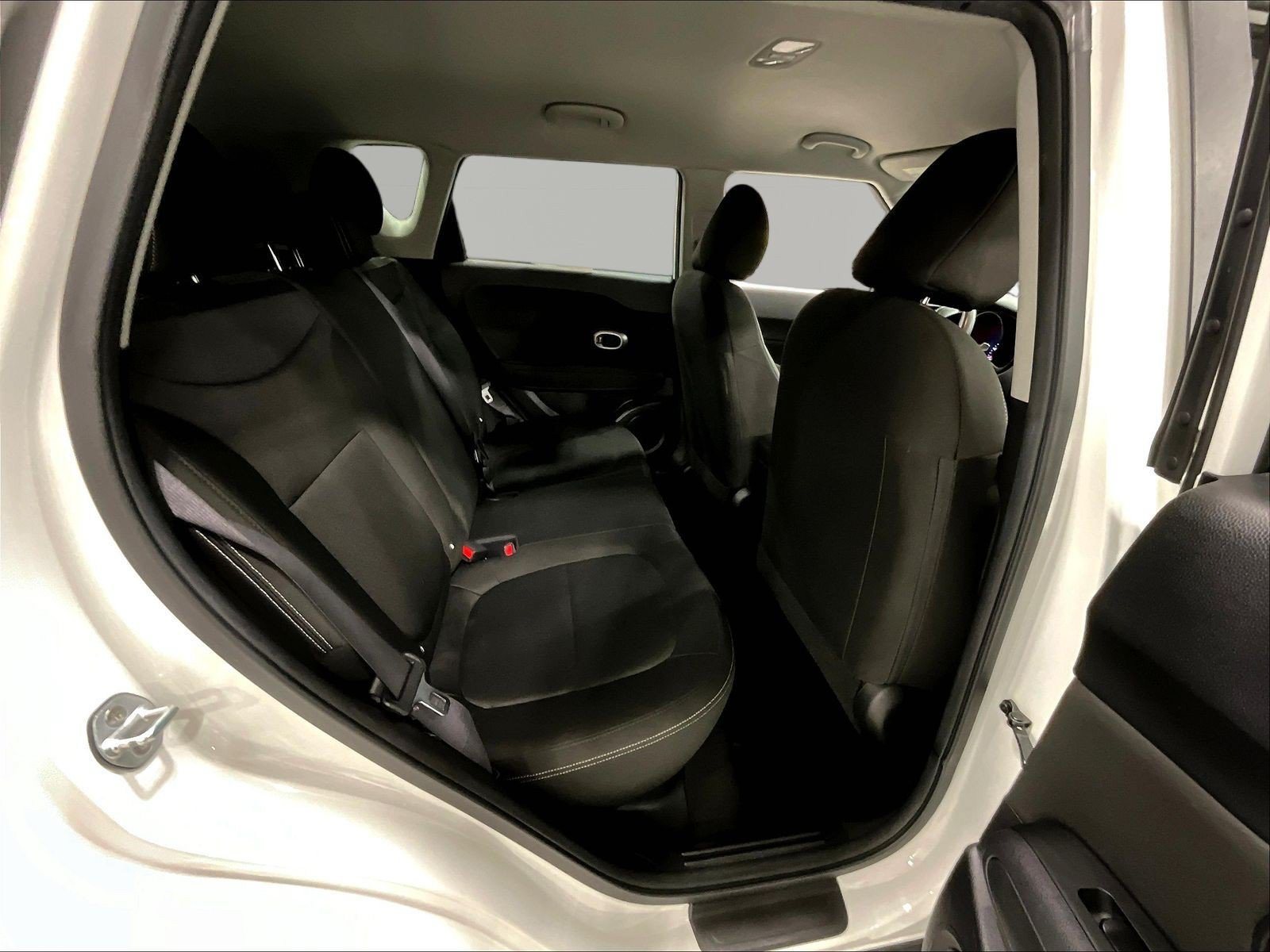 Used 2016 Kia Soul FWD image 25