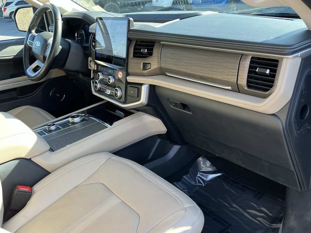 Used 2024 Ford Expedition Limited AWD/4WD image 30