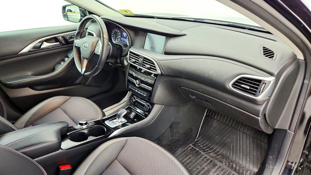 Used 2019 INFINITI QX30 AWD w/ Navigation Package image 25