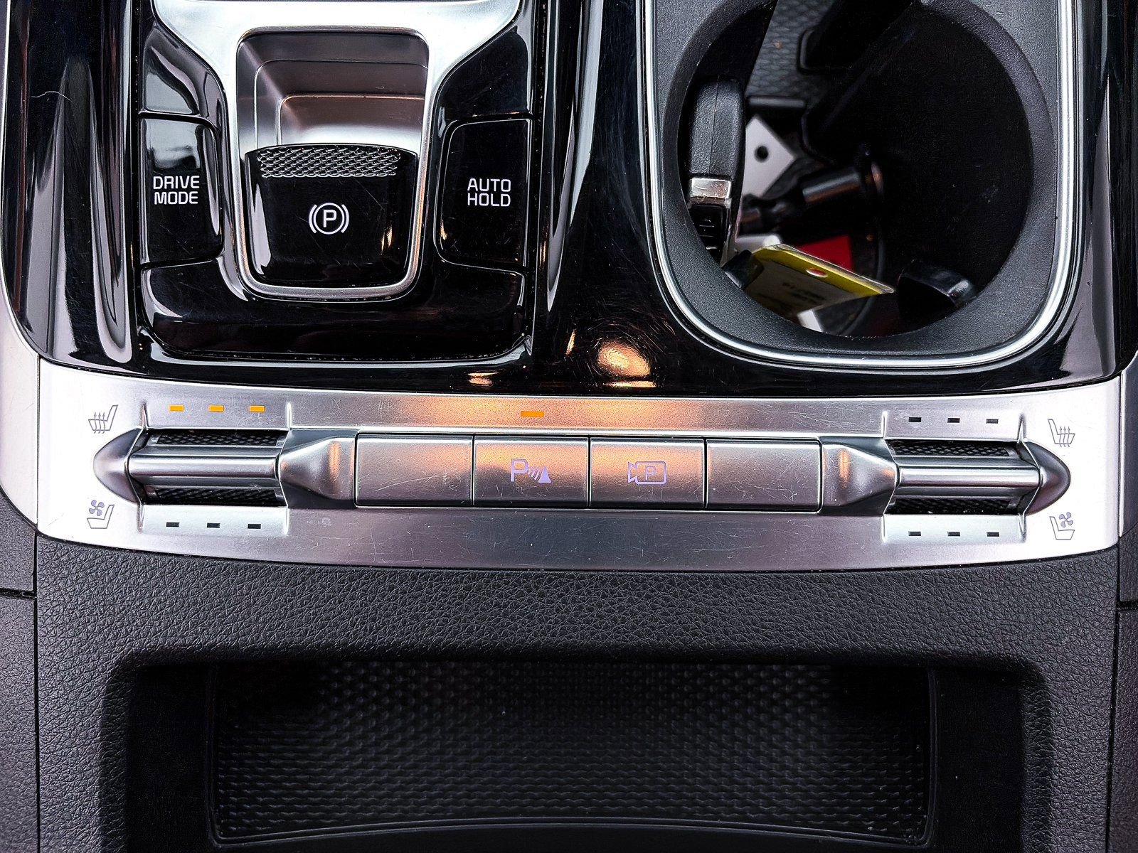 Used 2022 Kia Carnival SX image 28