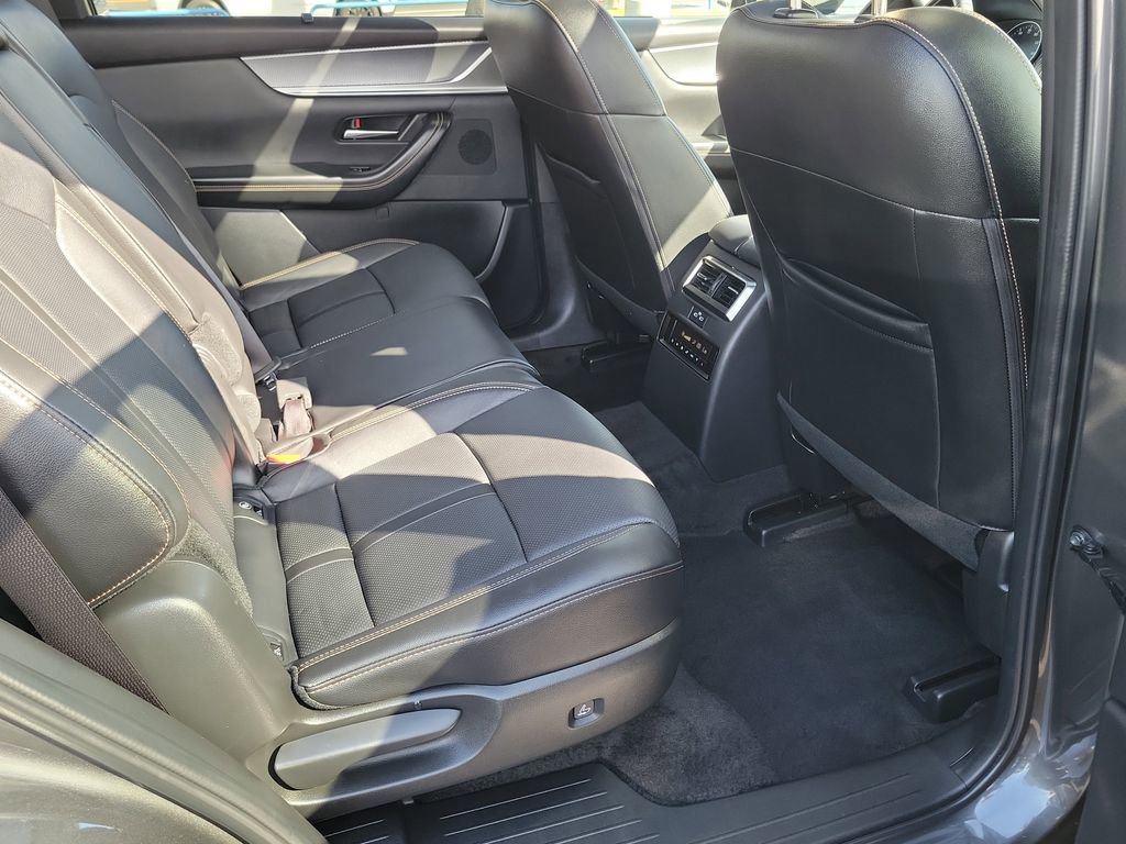 Used 2025 MAZDA CX-90 3.3 Turbo w/ Preferred Package image 17