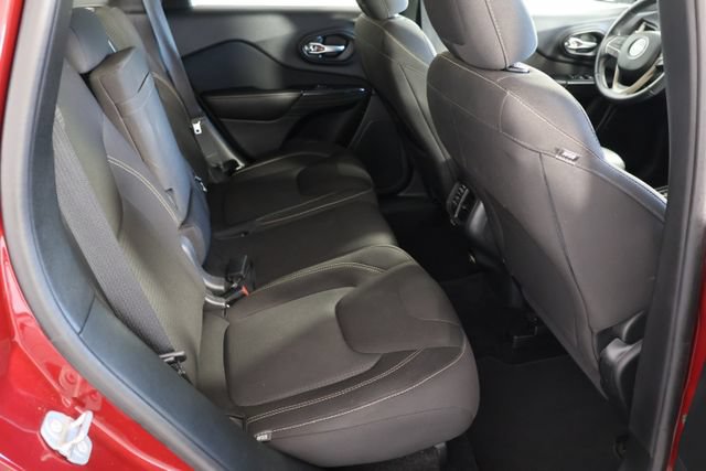 Used 2017 Jeep Cherokee Latitude AWD/4WD image 20