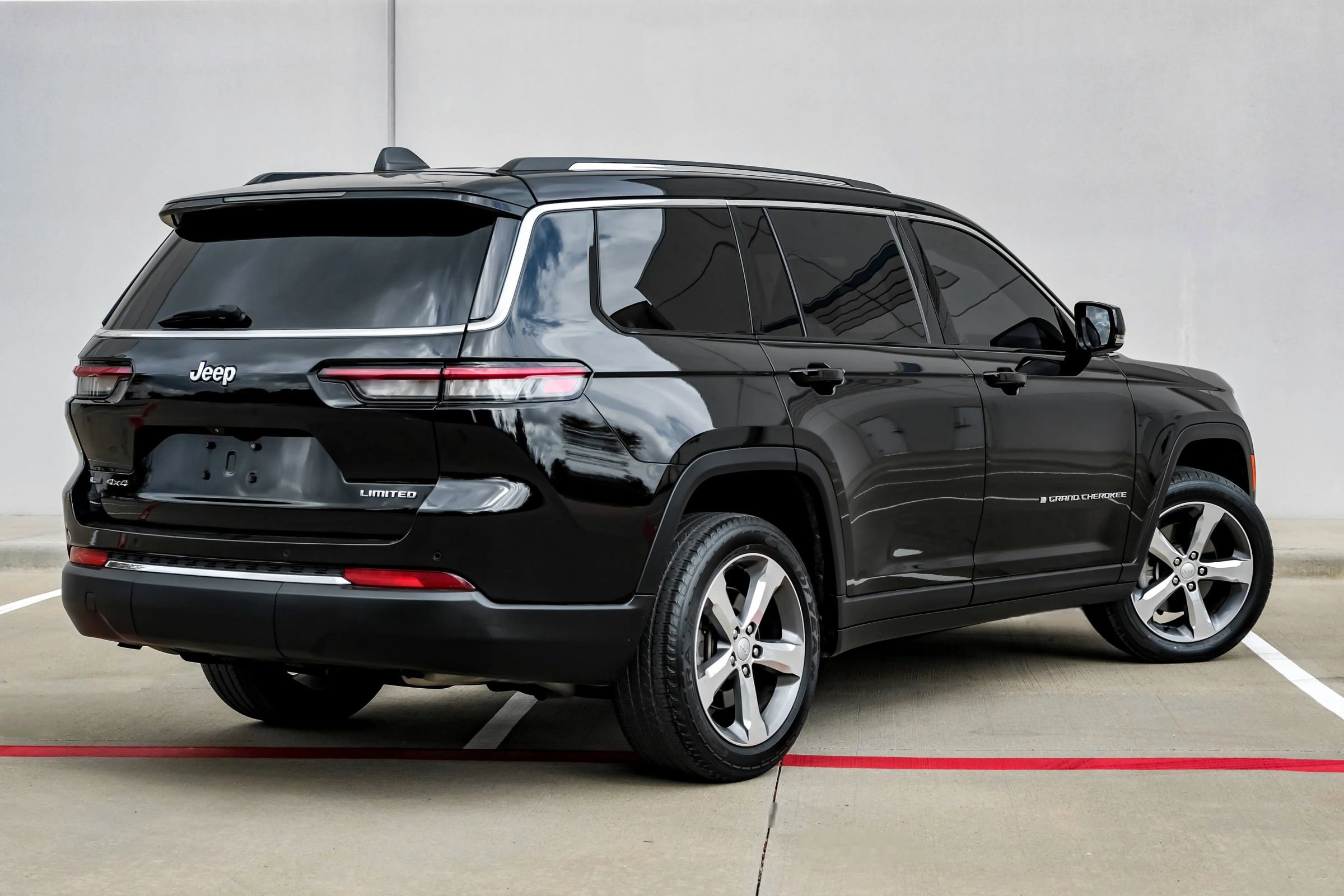 Used 2021 Jeep Grand Cherokee L Limited w/ Trailer Tow Group (B) image 3