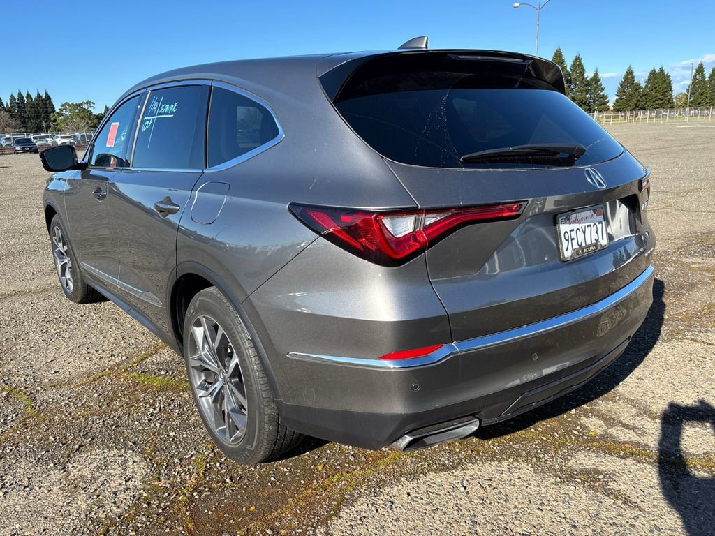 Used 2023 Acura MDX SH-AWD w/ Technology Package image 5