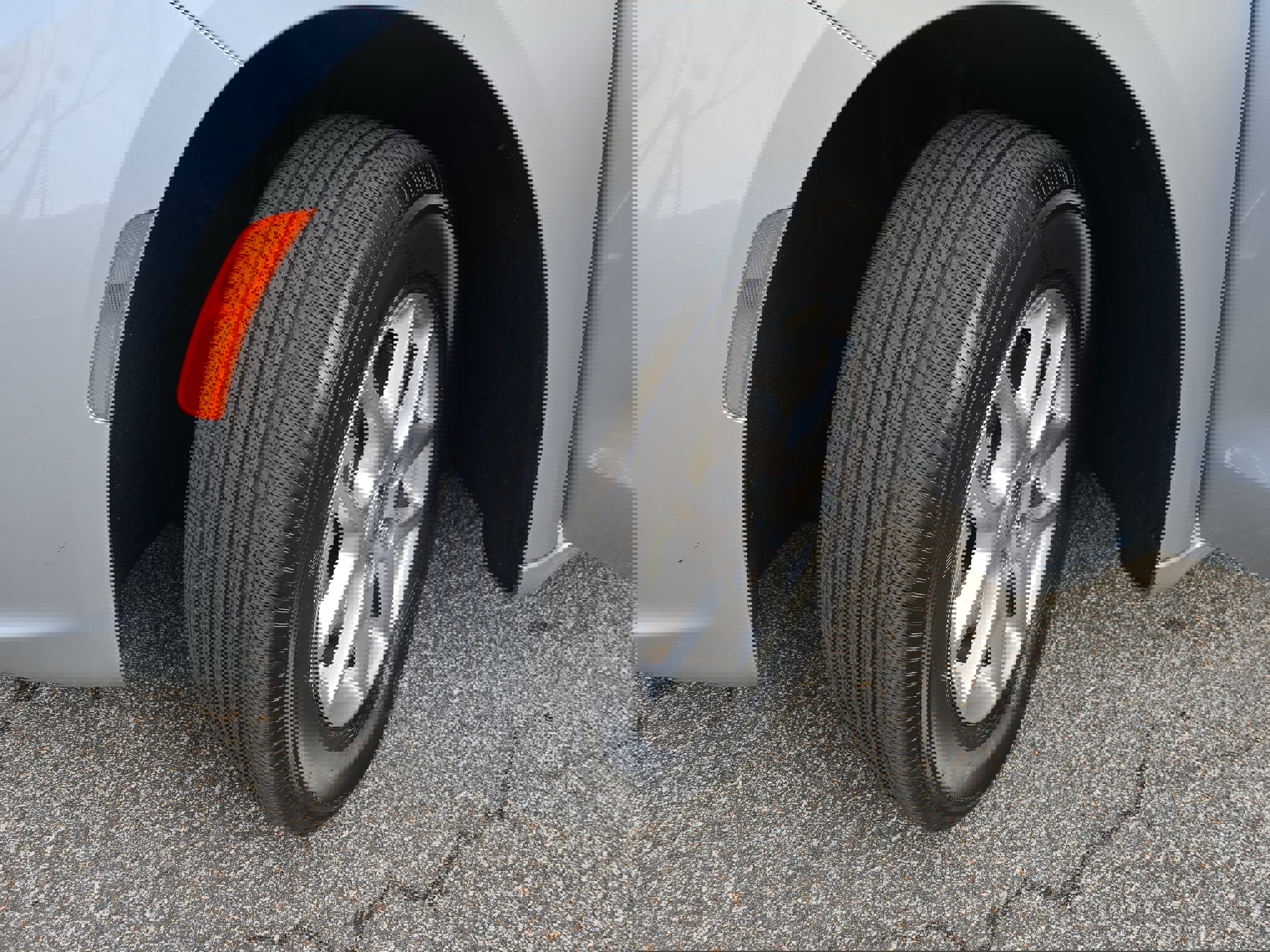 Used 2024 Chrysler Pacifica Touring-L image 30