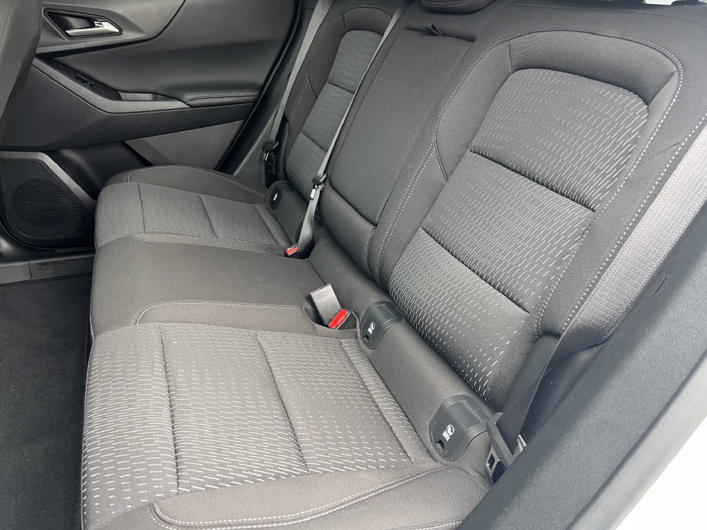 Used 2026 Chevrolet Equinox LT AWD/4WD image 14