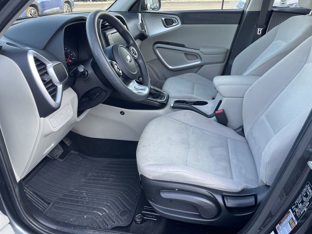 Used 2020 Kia Soul LX FWD image 8