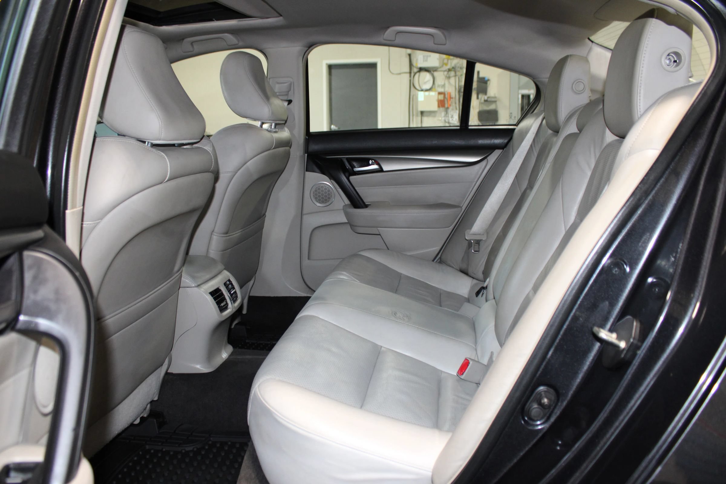 Used 2014 Acura TL w/ Technology Package FWD image 31