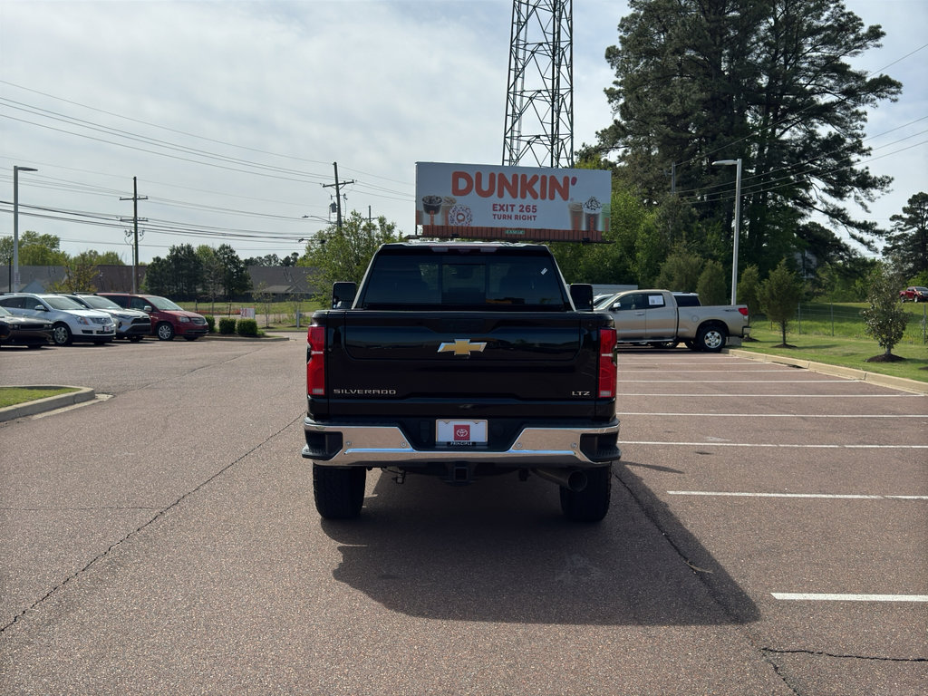 Used 2024 Chevrolet Silverado 2500 LTZ w/ LTZ Plus Package image 6