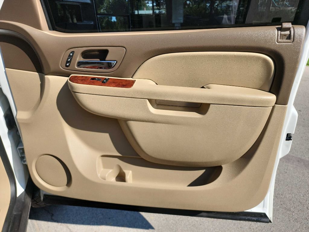 Used 2014 Chevrolet Silverado 3500 LTZ w/ LTZ Plus Package image 39