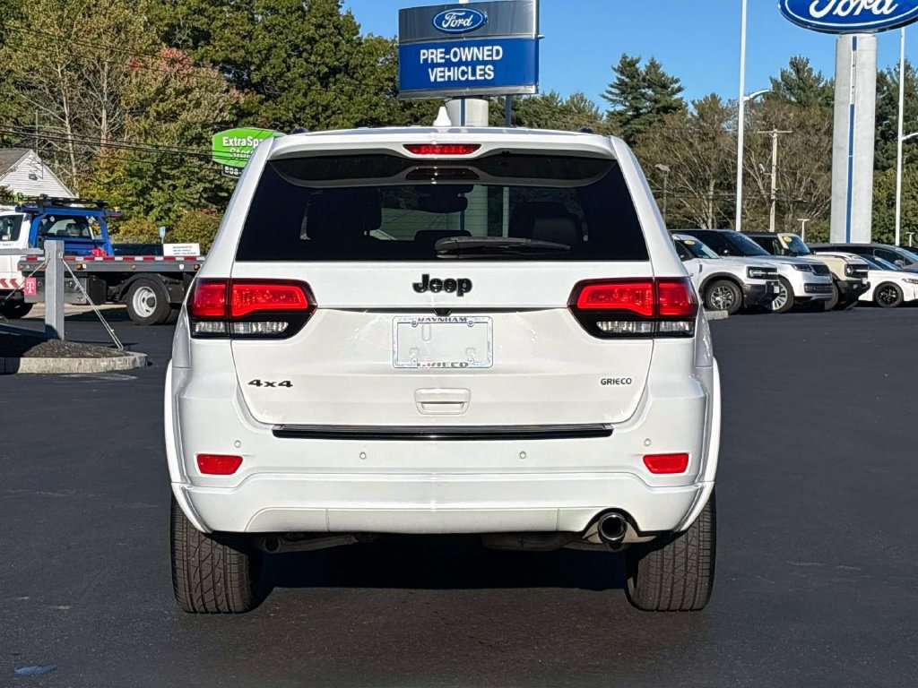 Used 2018 Jeep Grand Cherokee Altitude AWD/4WD image 4