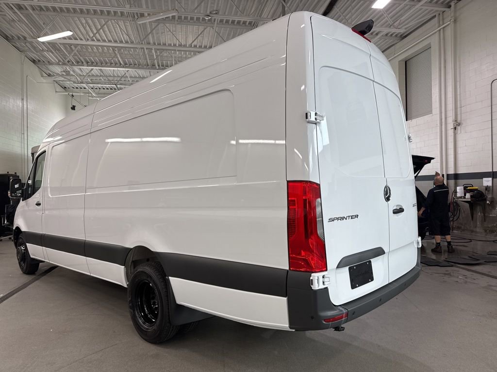 New 2025 Mercedes-Benz Sprinter 4500 image 5