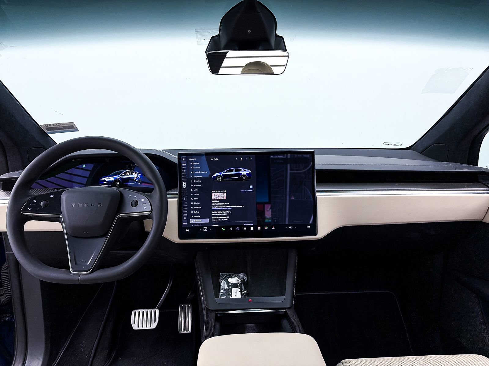 Used 2023 Tesla Model X Plaid image 25