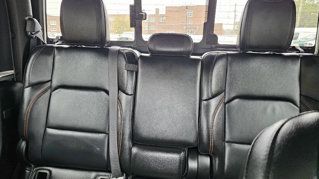 Used 2021 Jeep Gladiator Mojave AWD/4WD image 16
