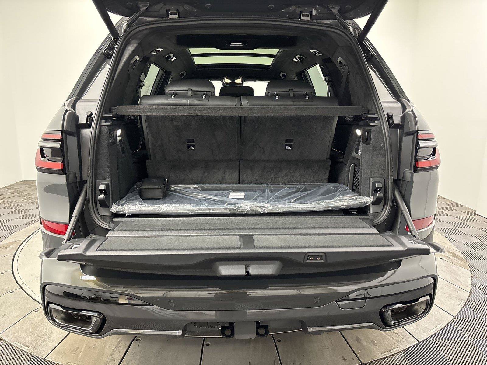 New 2027 BMW X7 xDrive40i w/ M Sport Package AWD/4WD image 21
