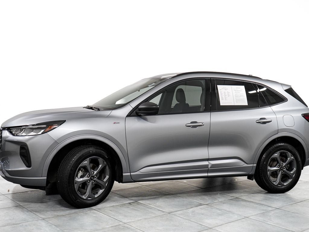 Certified 2024 Ford Escape ST-Line w/ Tech Pack #1 AWD/4WD image 4
