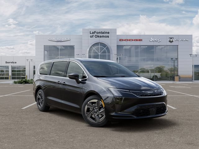 New 2027 Chrysler Pacifica Limited w/ Family Tech Group AWD/4WD image 5