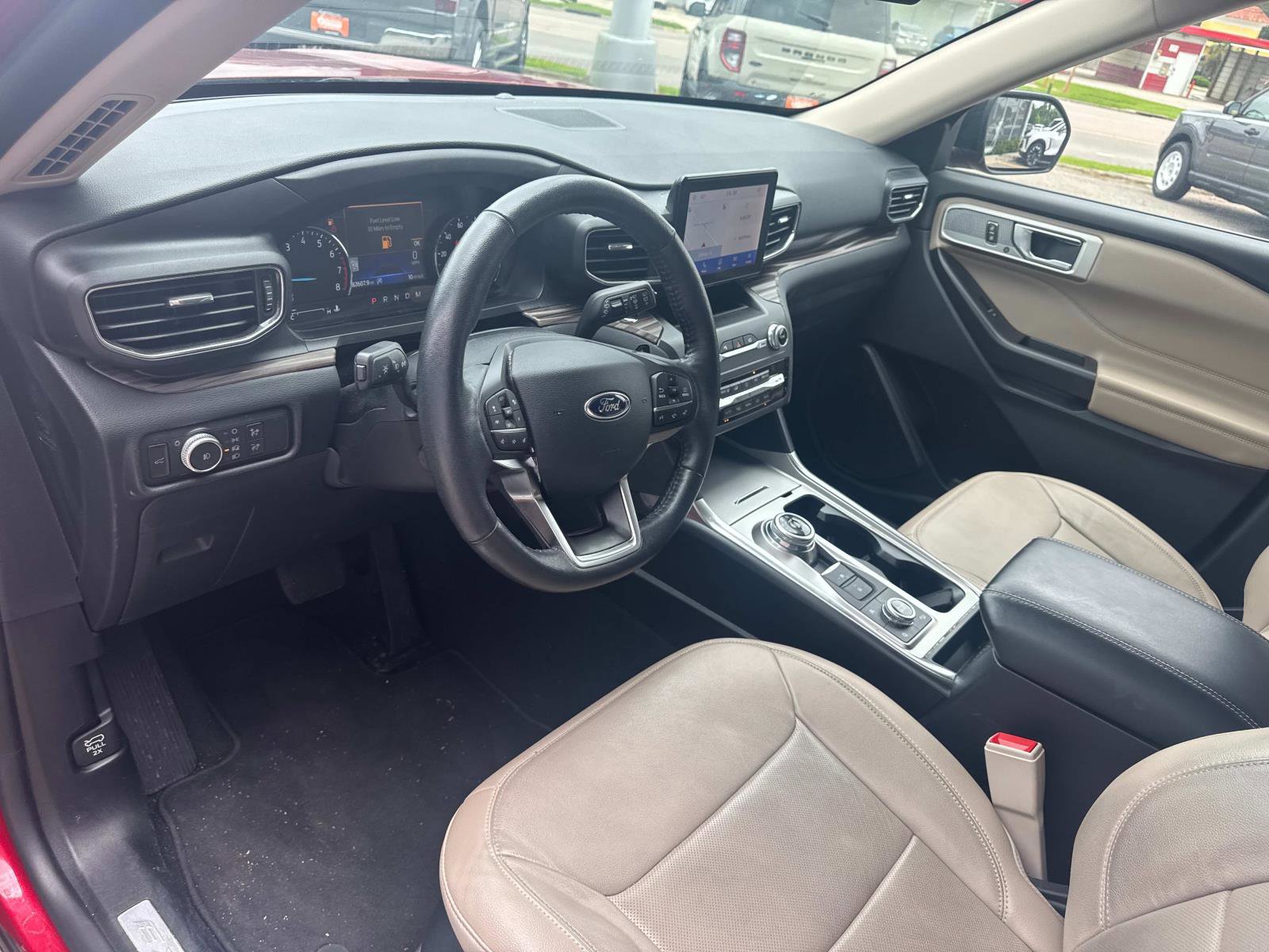 Used 2020 Ford Explorer Limited image 18