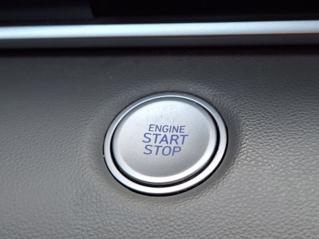 Certified 2023 Hyundai Elantra SEL image 22